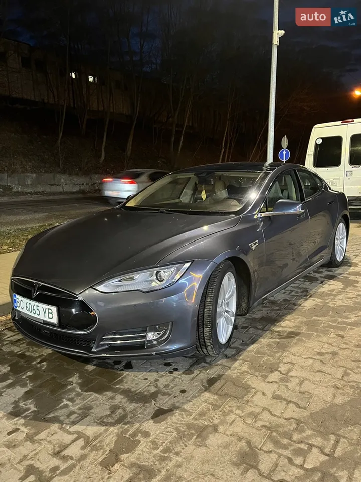 2015 Tesla Model S - мініатюра 31