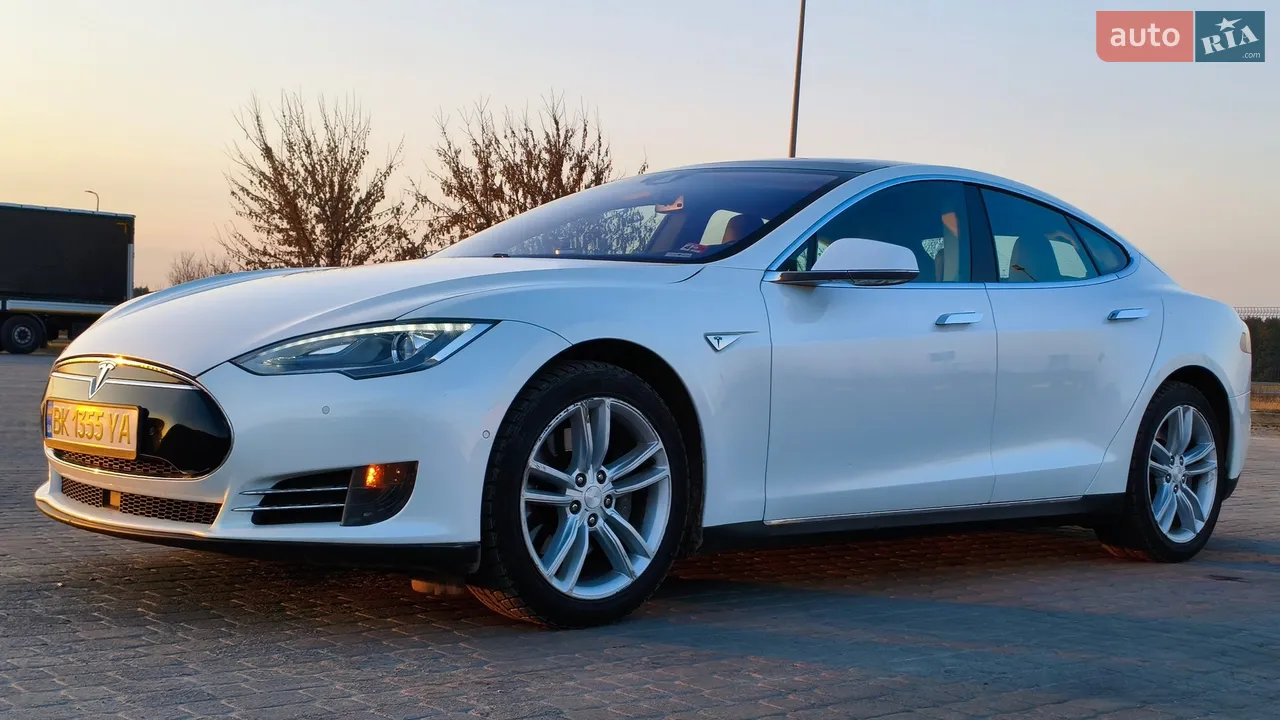 2015 Tesla Model S - мініатюра 18