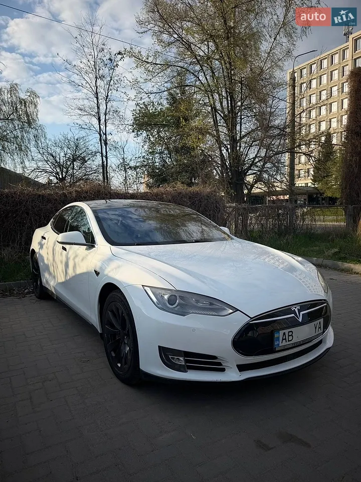 2014 Tesla Model S - мініатюра 15