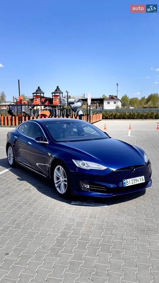 2015 Tesla Model S - мініатюра 12