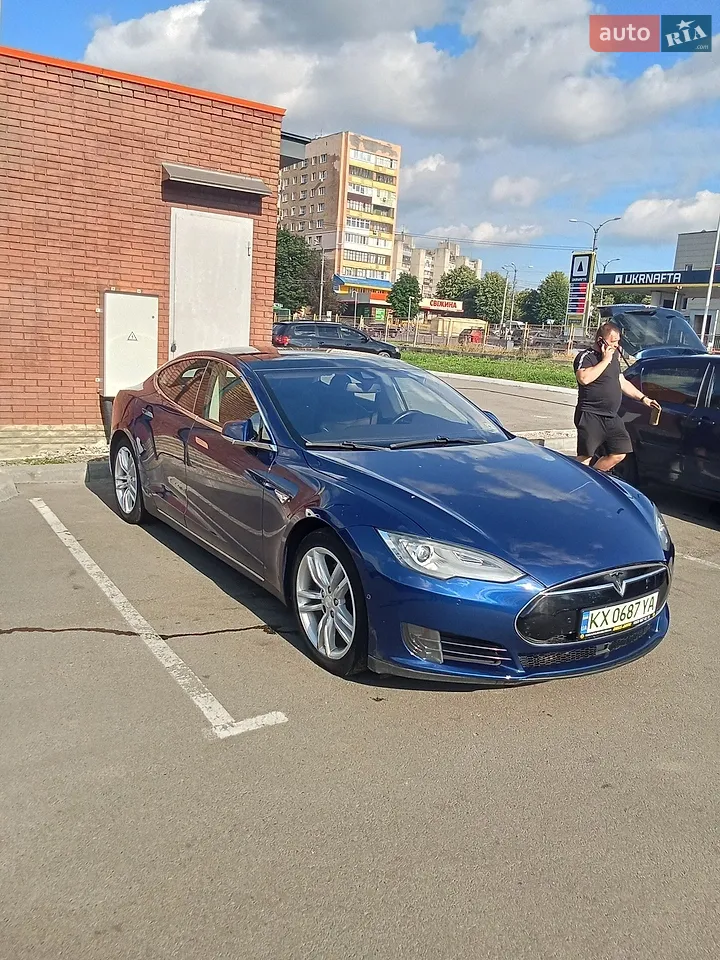 2015 Tesla Model S - мініатюра 16