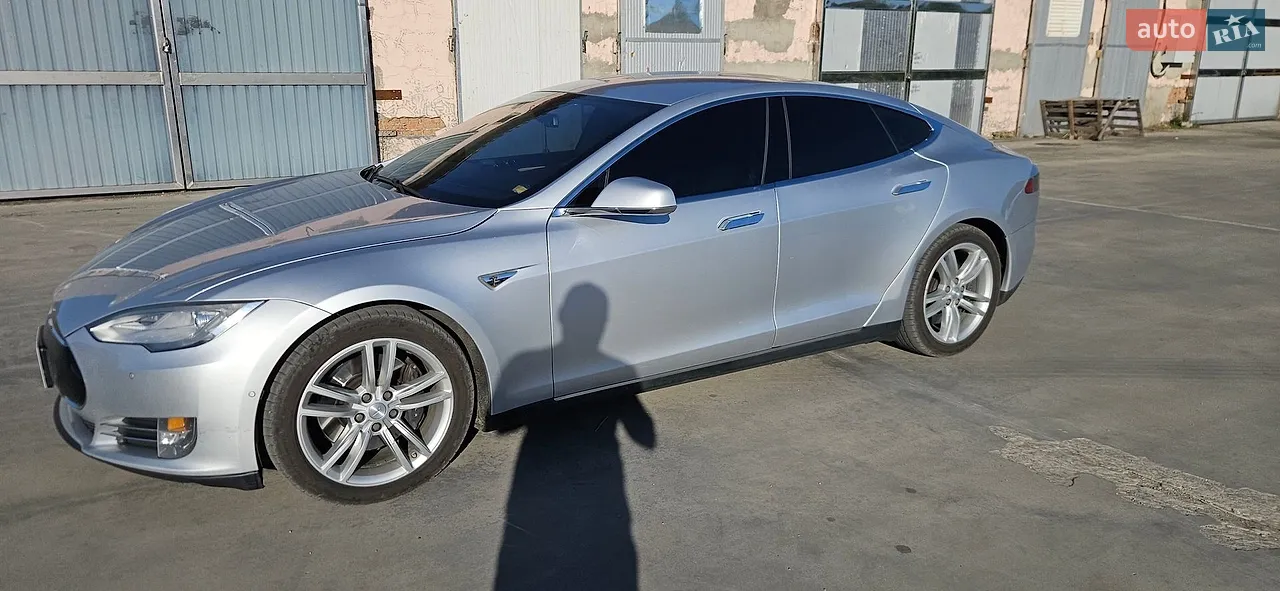 2015 Tesla Model S - мініатюра 19