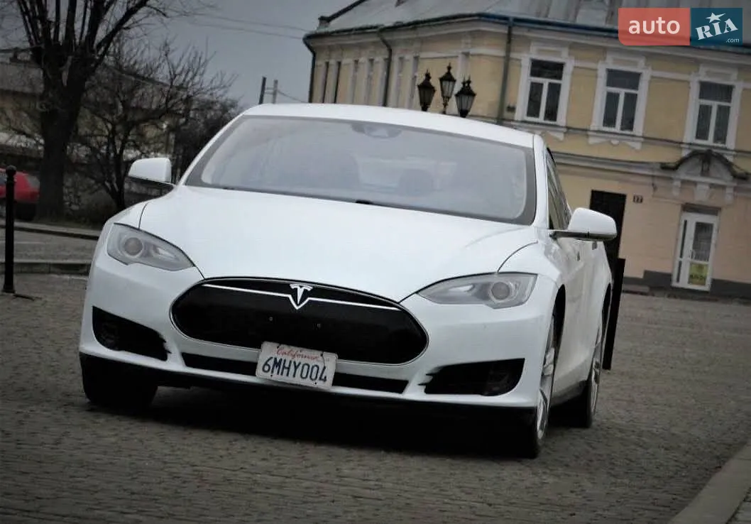2015 Tesla Model S - мініатюра 18