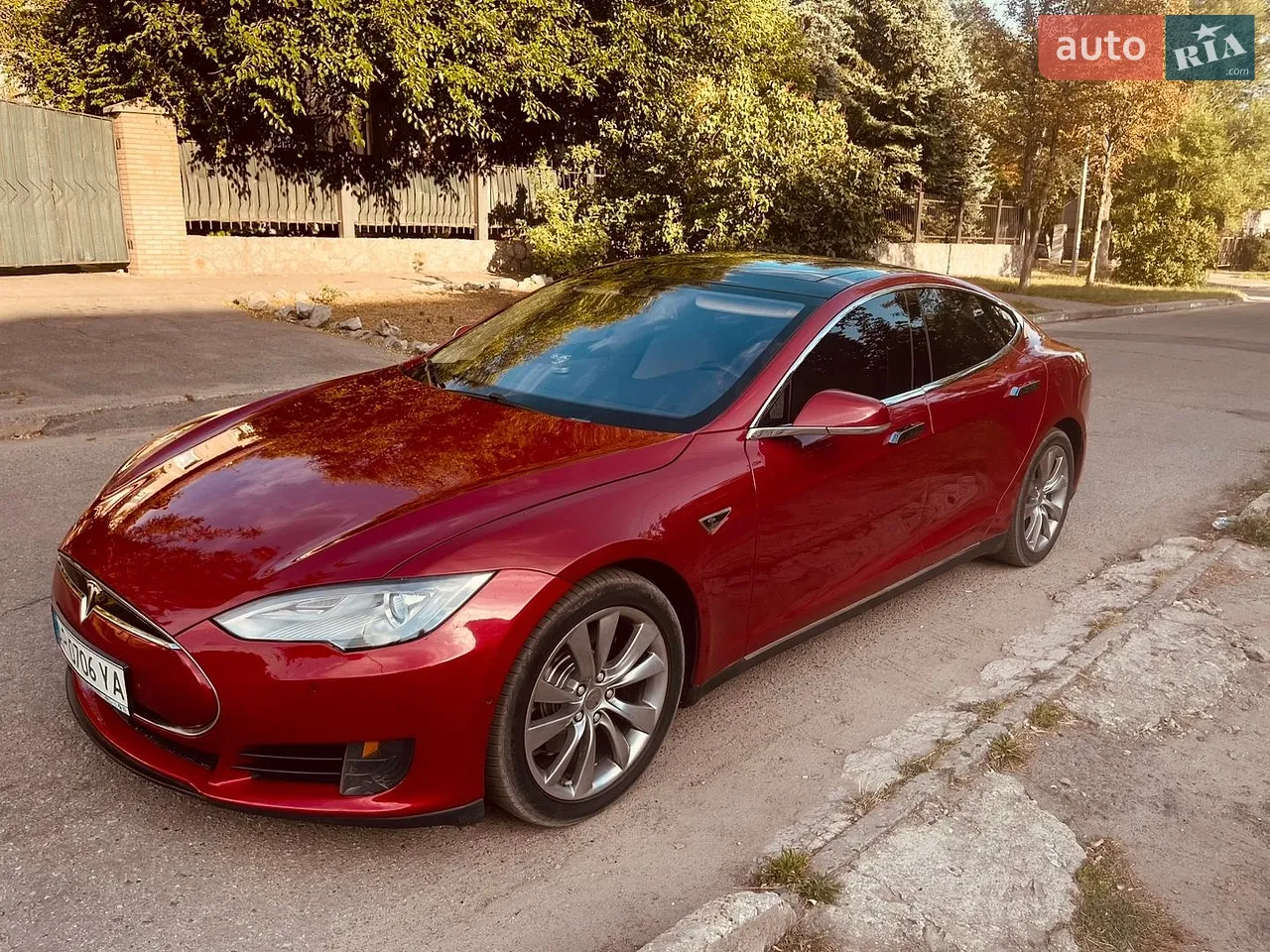 2016 Tesla Model S - мініатюра 38