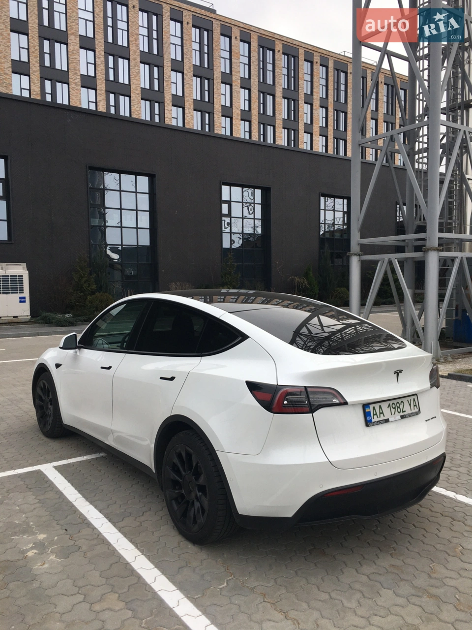 2020 Tesla Model Y - мініатюра 40