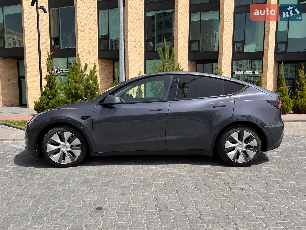 2020 Tesla Model Y - мініатюра 18