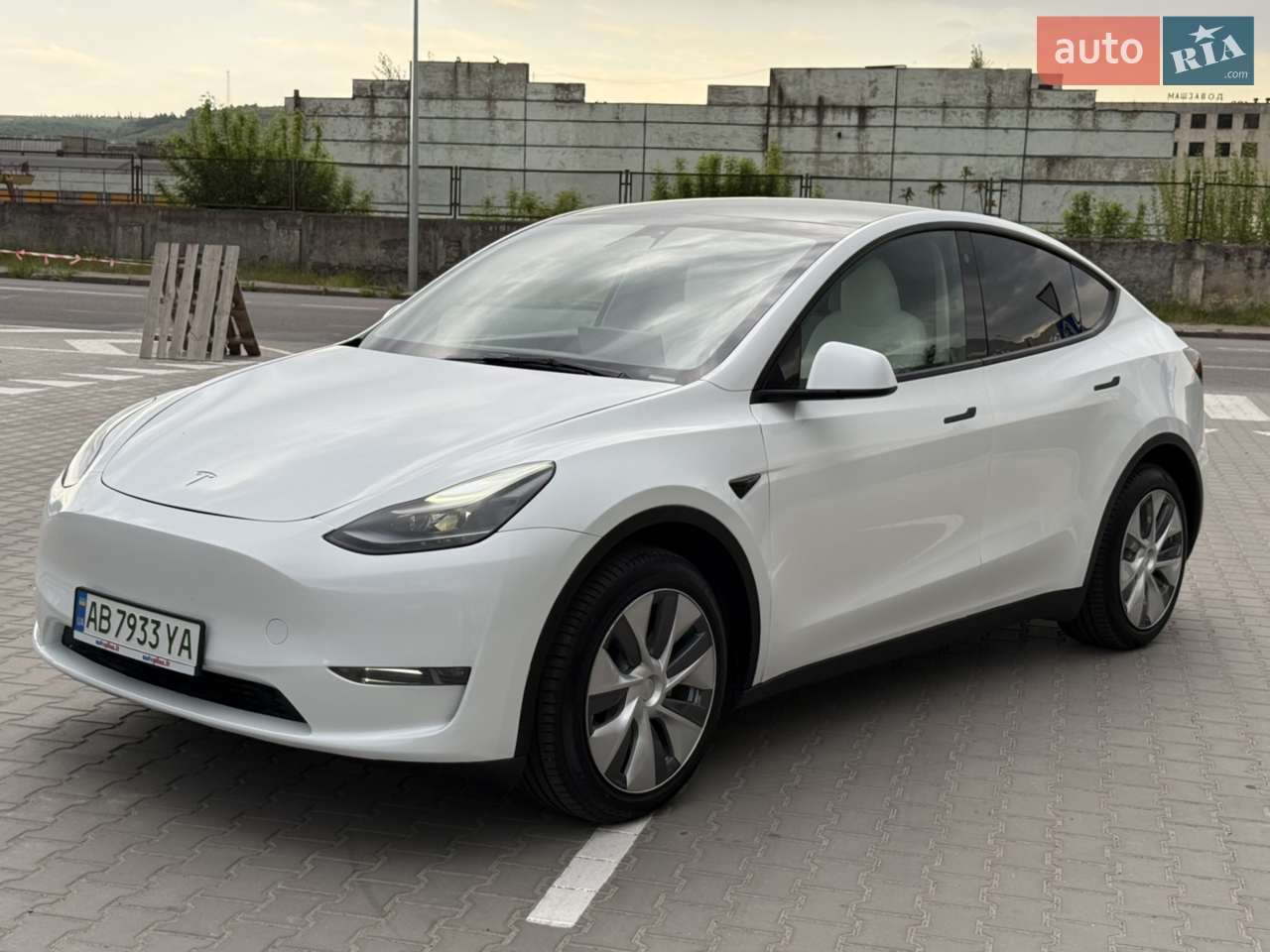 2023 Tesla Model Y - мініатюра 107