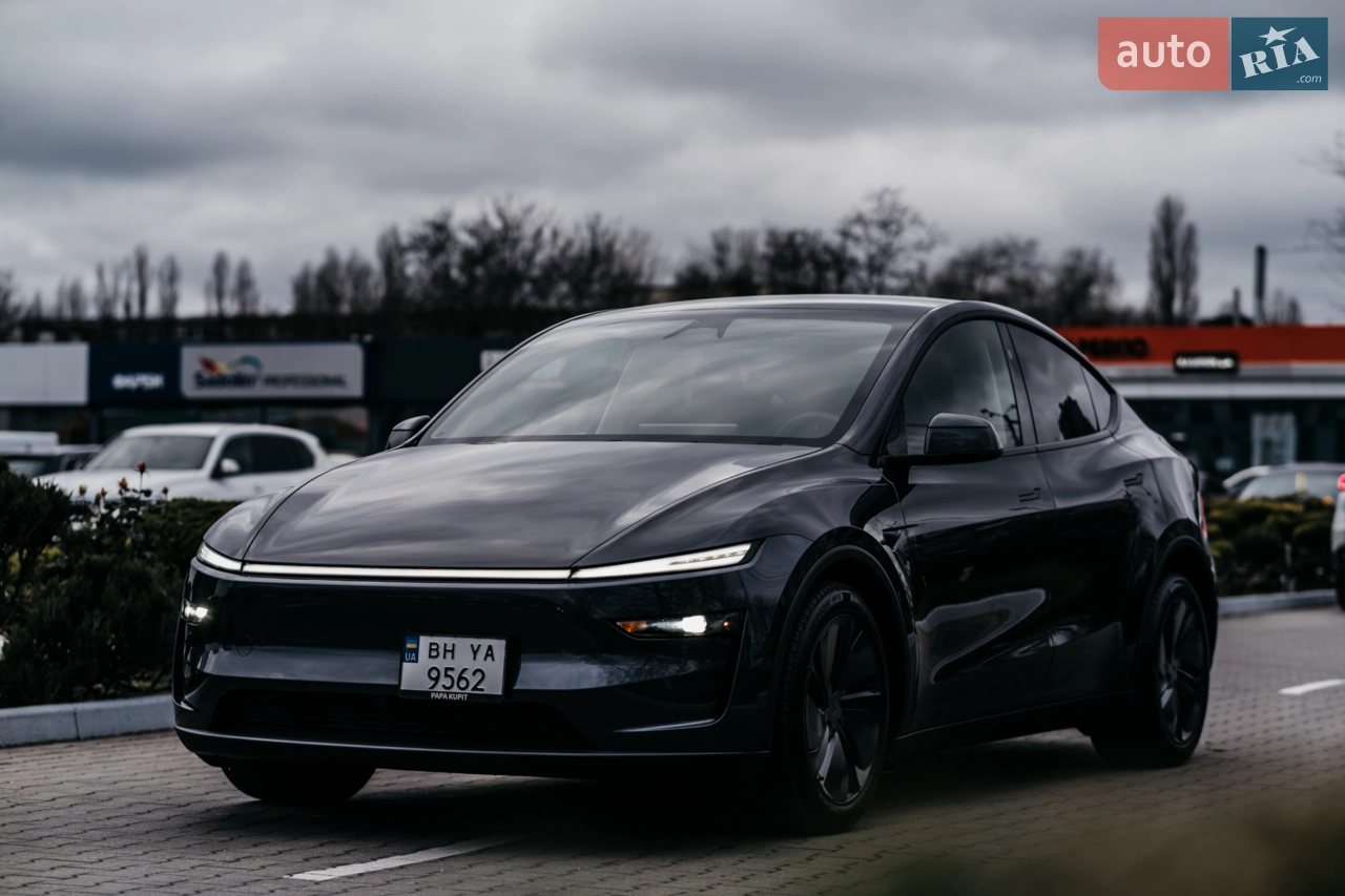 2025 Tesla Model Y - мініатюра 32