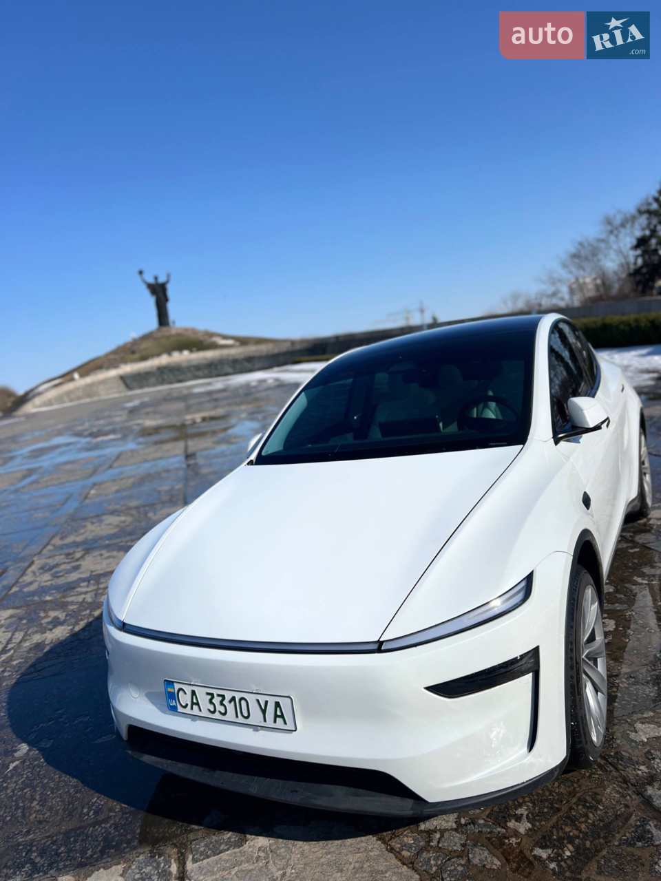 2025 Tesla Model Y - мініатюра 20