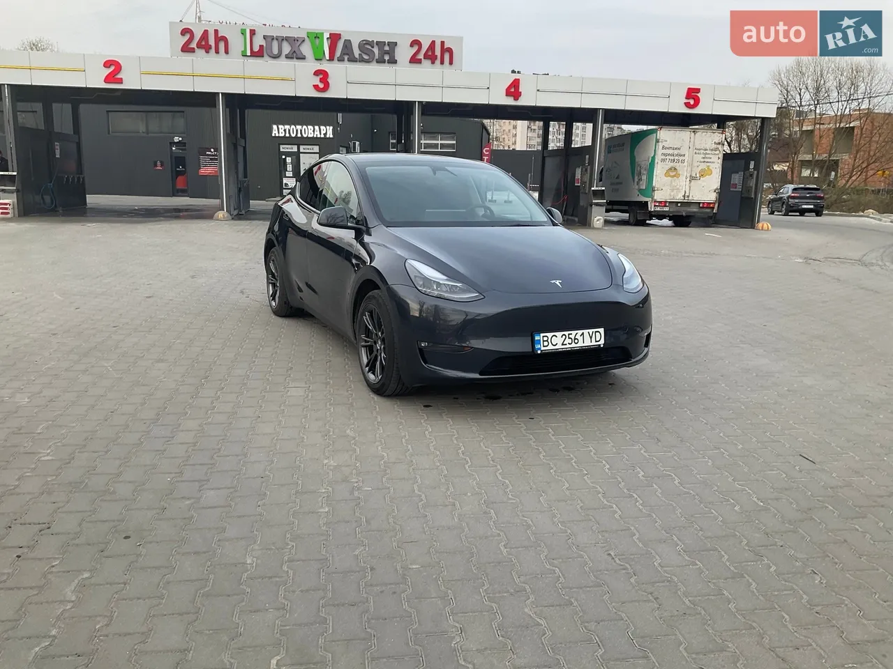 2024 Tesla Model Y - мініатюра 19