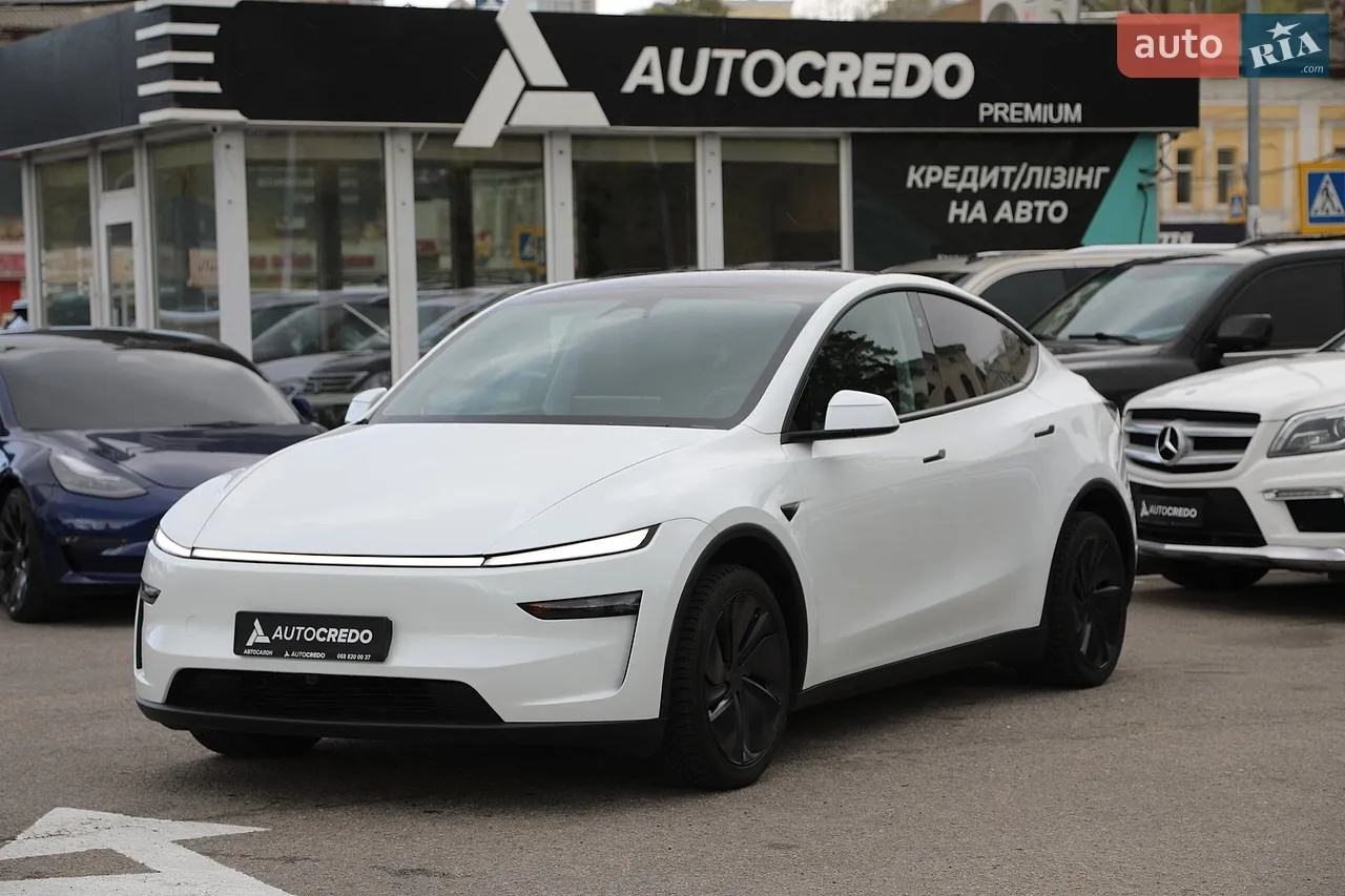 2025 Tesla Model Y - мініатюра 32