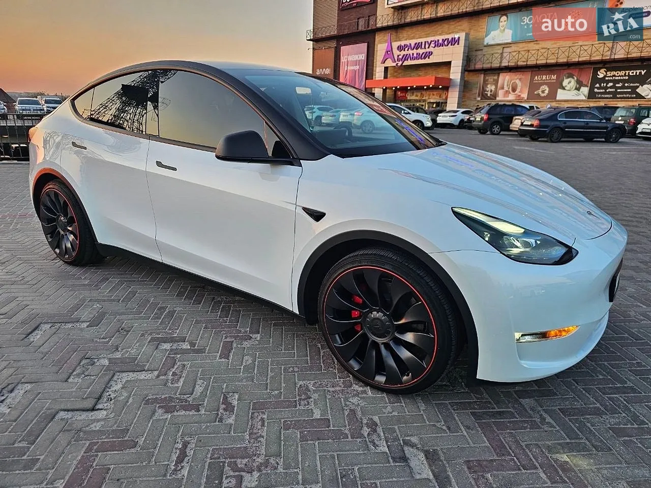 2024 Tesla Model Y - мініатюра 31