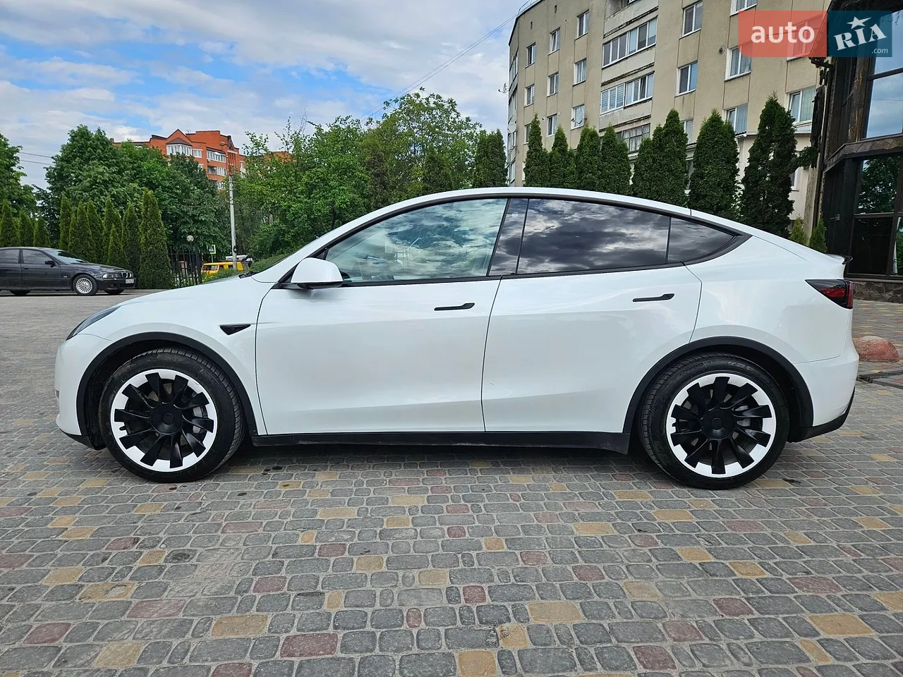 2022 Tesla Model Y - мініатюра 21