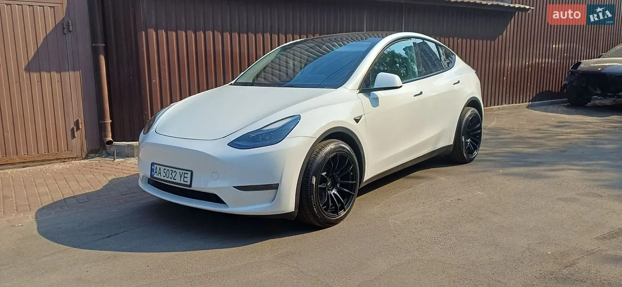 2025 Tesla Model Y - мініатюра 18