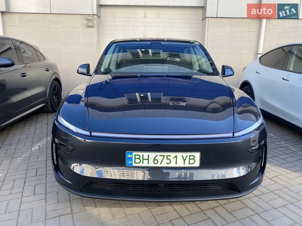 2025 Tesla Model Y - мініатюра 30
