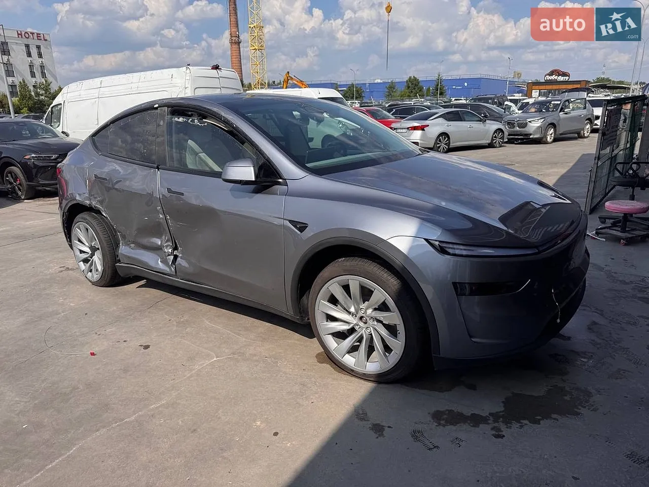 2025 Tesla Model Y - мініатюра 31