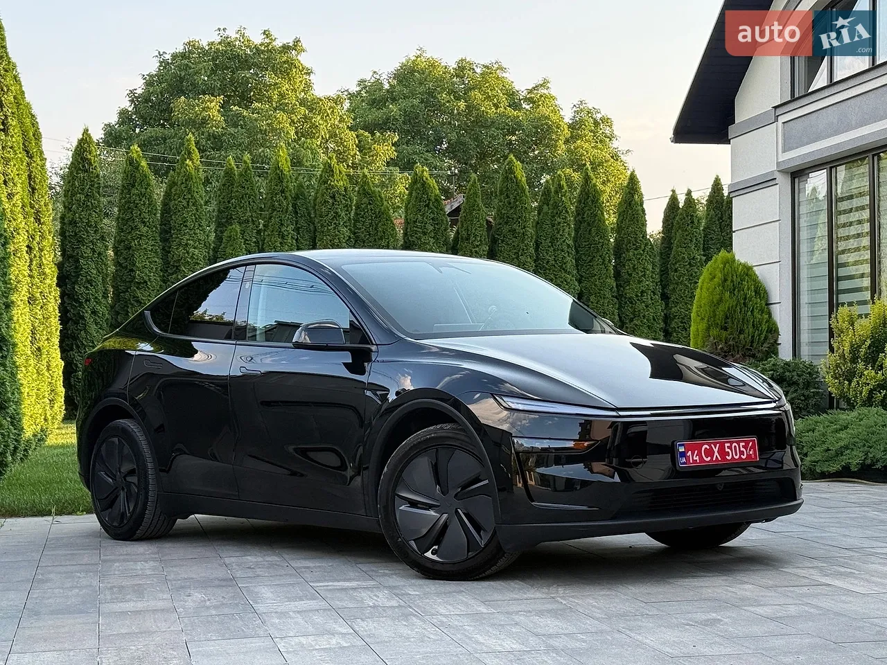 2025 Tesla Model Y - мініатюра 47