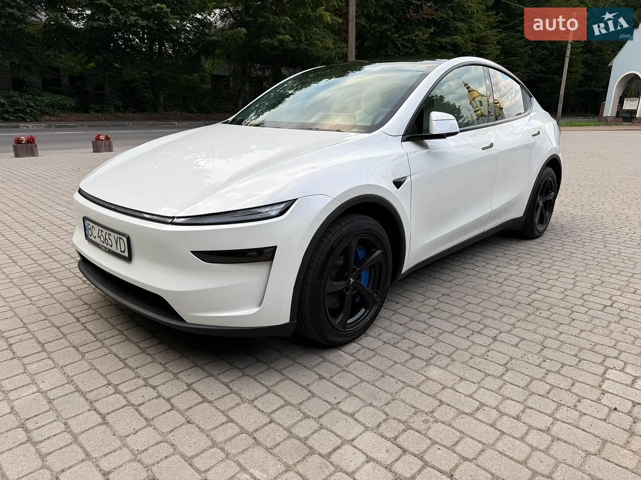 2025 Tesla Model Y - мініатюра 27
