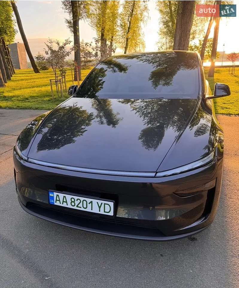 2025 Tesla Model Y - мініатюра 46