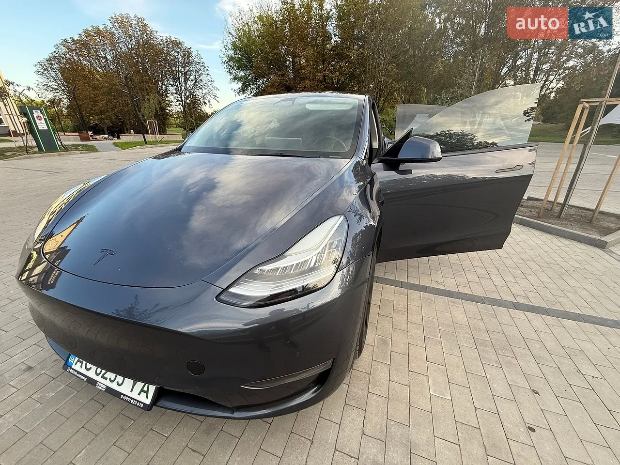 2022 Tesla Model Y - мініатюра 31