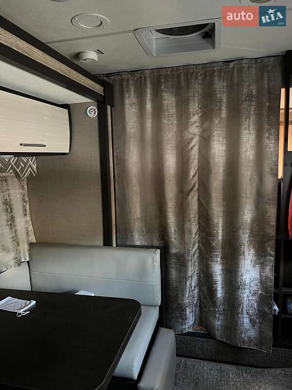 Будинок на колесах Thor Axis 2017 в Одесі
