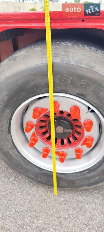 Низкорамна платформа Tirsan XS 2004 в Умані