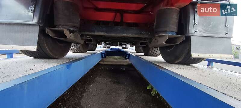 Низкорамна платформа Tirsan XS 2004 в Умані