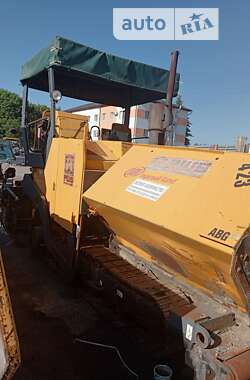 Асфальтоукладчик Titan TM06 2000 в 