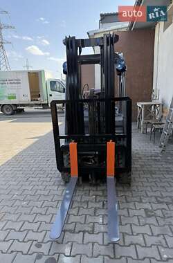 Вилочный погрузчик Toyota 02-5FD15 2008 в 
