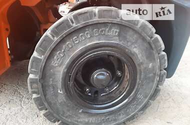 Вилочный погрузчик Toyota 02-7FGF30 2002 в 