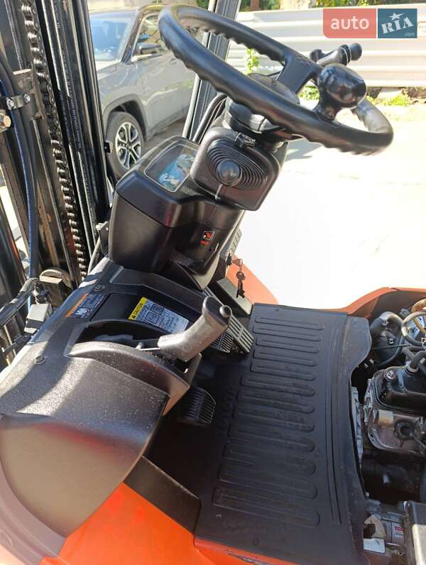 Вилочний навантажувач Toyota 02-7FGF30 2006 в Києві фото 8 Вилочний навантажувач Toyota 02-7FGF30 2006 в Києві