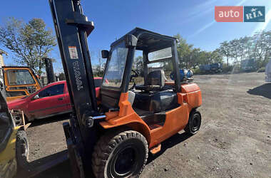 Вилочный погрузчик Toyota 02-7FGK40 2001 в 