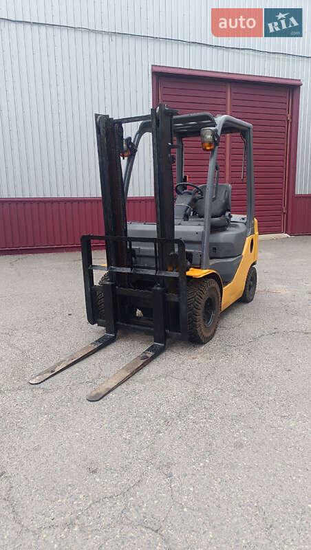 Вилочный погрузчик Toyota 02-8FDF15 2016 в Черкассах