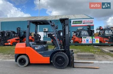Вилочний навантажувач Toyota 02-8FDF 2016 в Івано-Франківську
