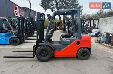 Вилочний навантажувач Toyota 02-8FDF 2013 в Києві