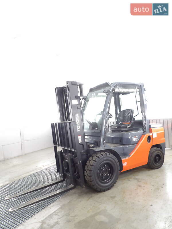 Toyota 02-8FDJF35 2022 Toyota 02-8FDJF35 2022