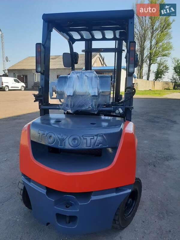 Вилочний навантажувач Toyota 02-8FG25 2008 в Радехові