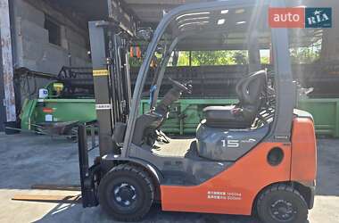 Вилочный погрузчик Toyota 02-8FGF15 2019 в Тернополе