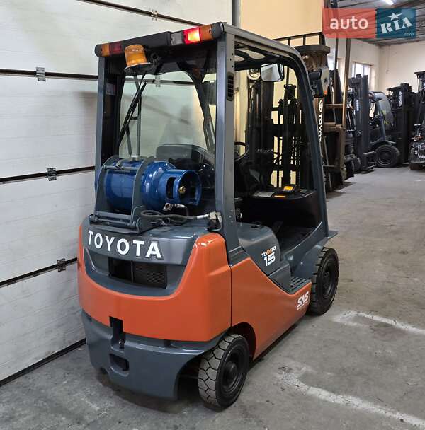 Вилочный погрузчик Toyota 02-8FGF15 2019 в Киеве