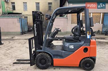 Вилочный погрузчик Toyota 02-8FGF15 2013 в 