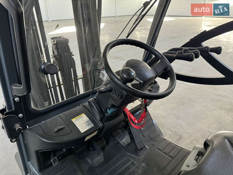 Вилочный погрузчик Toyota 02-8FGF15 2009 в Львове