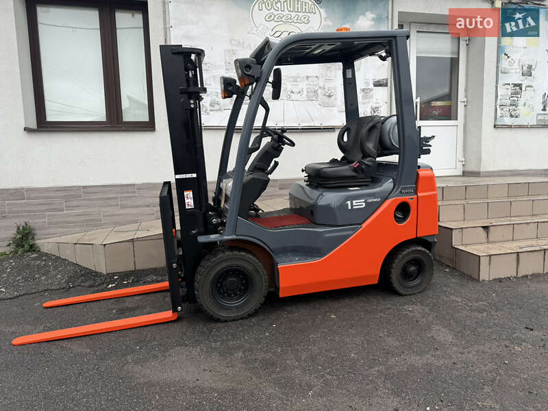 Вилочний навантажувач Toyota 02-8FGF15 2019 в Вінниці