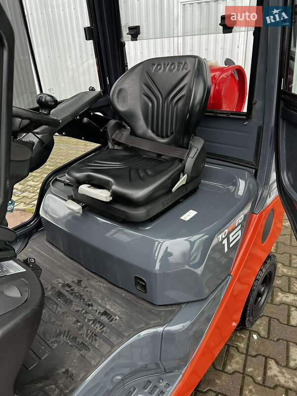 Вилочний навантажувач Toyota 02-8FGF15 2018 в Києві