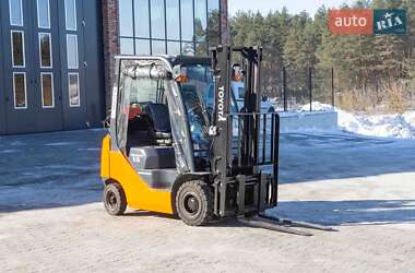 Вилочный погрузчик Toyota 02-8FGF15 2018 в Житомире