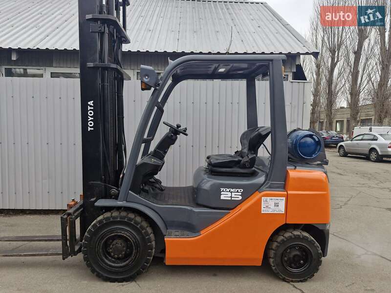 Toyota 02-8FGF25 2017