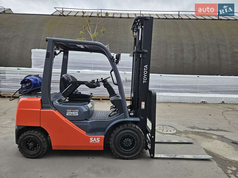 Вилочный погрузчик Toyota 02-8FGF25 2016 в Киеве фото 5 Вилочный погрузчик Toyota 02-8FGF25 2016 в Киеве