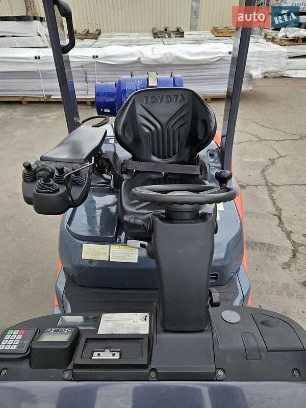 Вилочный погрузчик Toyota 02-8FGF25 2016 в Киеве фото 9 Вилочный погрузчик Toyota 02-8FGF25 2016 в Киеве