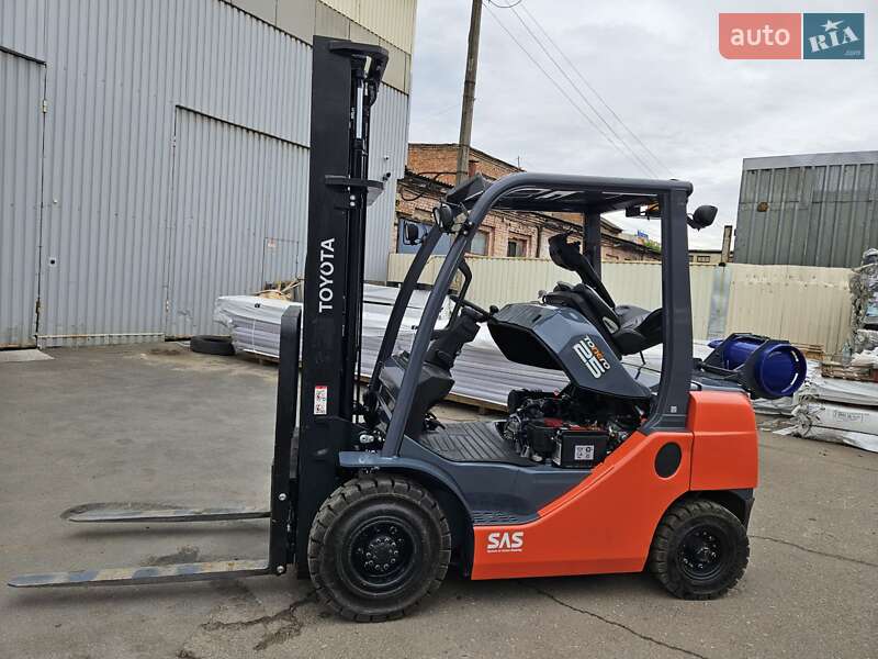 Вилочный погрузчик Toyota 02-8FGF25 2016 в Киеве фото 18 Вилочный погрузчик Toyota 02-8FGF25 2016 в Киеве