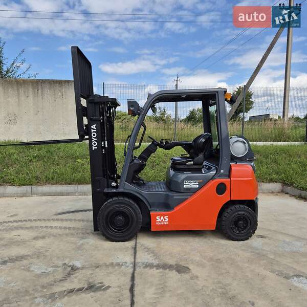 Вилочний навантажувач Toyota 02-8FGF25 2017 в Пустомитах