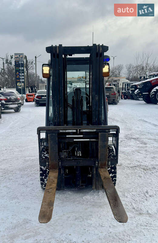 Вилочный погрузчик Toyota 02-8FGF25 2015 в Радомышле